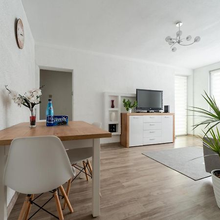 Apartament Gold - 2 Osobne Sypialnie Z Balkonem - Spaceapart Jelenia Gora Luaran gambar