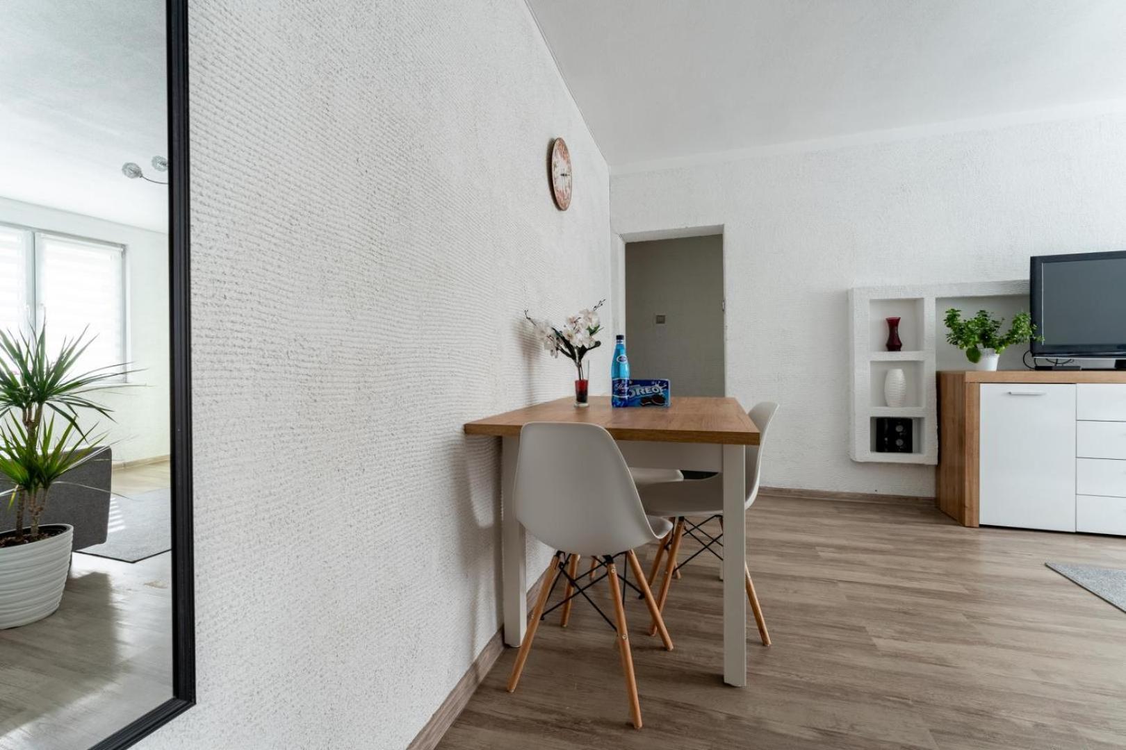 Apartament Gold - 2 Osobne Sypialnie Z Balkonem - Spaceapart Jelenia Gora Luaran gambar