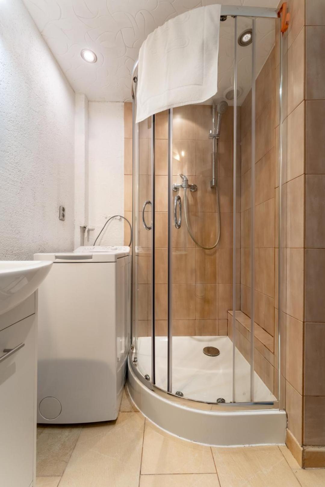 Apartament Gold - 2 Osobne Sypialnie Z Balkonem - Spaceapart Jelenia Gora Luaran gambar